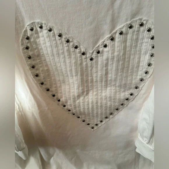 Easel Studded Heart Top - Picture 4 of 7